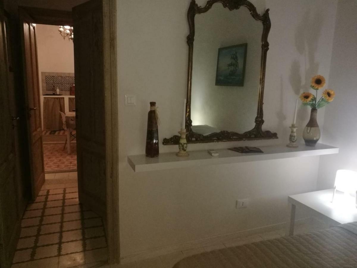 A Due Passi Dal Porto Apartamento Trapani Exterior foto