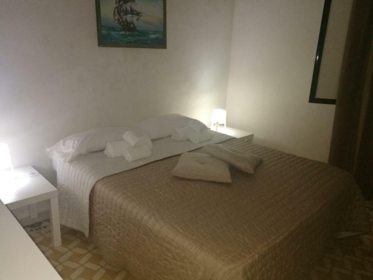 A Due Passi Dal Porto Apartamento Trapani Exterior foto